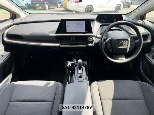 Toyota PRIUS 2023-05 8037645-1