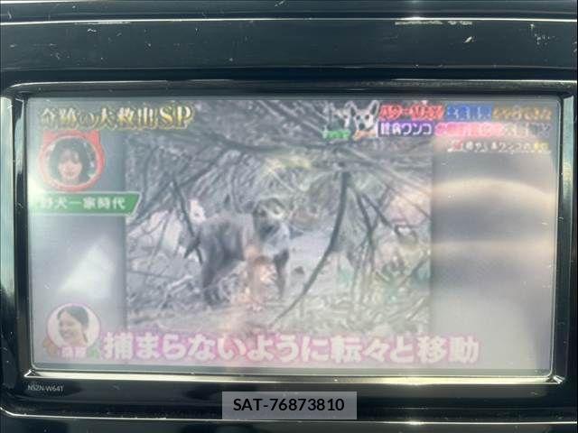 Toyota PRIUS 2016-05 8037683-16