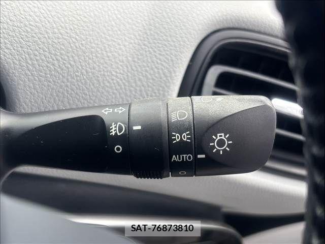 Toyota PRIUS 2016-05 8037683-22