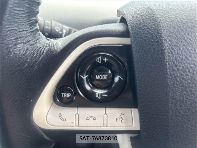 Toyota PRIUS 2016-05 8037683-24