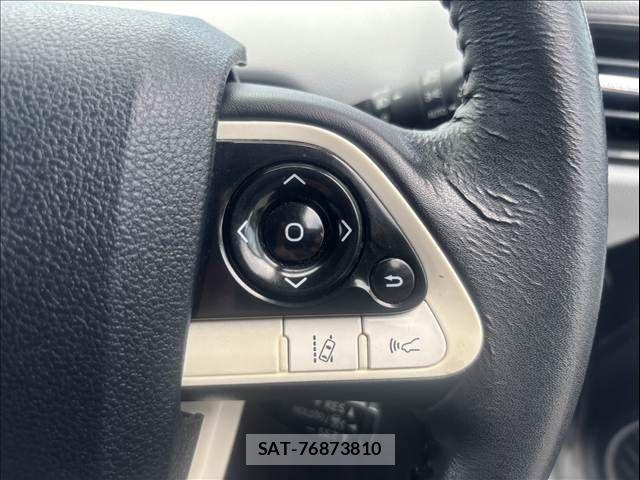 Toyota PRIUS 2016-05 8037683-25