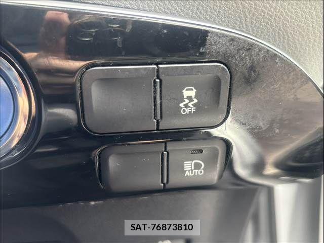 Toyota PRIUS 2016-05 8037683-26