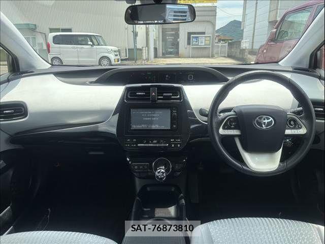 Toyota PRIUS 2016-05 8037683-2