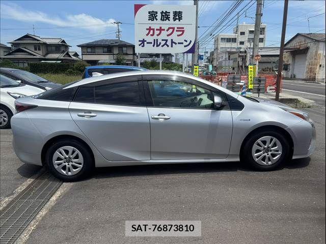 Toyota PRIUS 2016-05 8037683-7