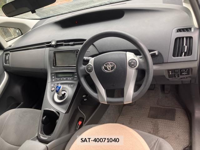 Toyota PRIUS 2009-12 8037715-9