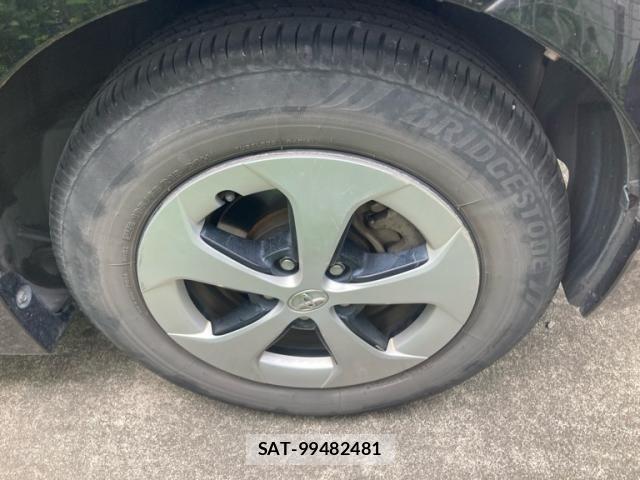 Toyota PRIUS 2014-08 8037757-5