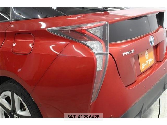 Toyota PRIUS 2015-12 8037689-17