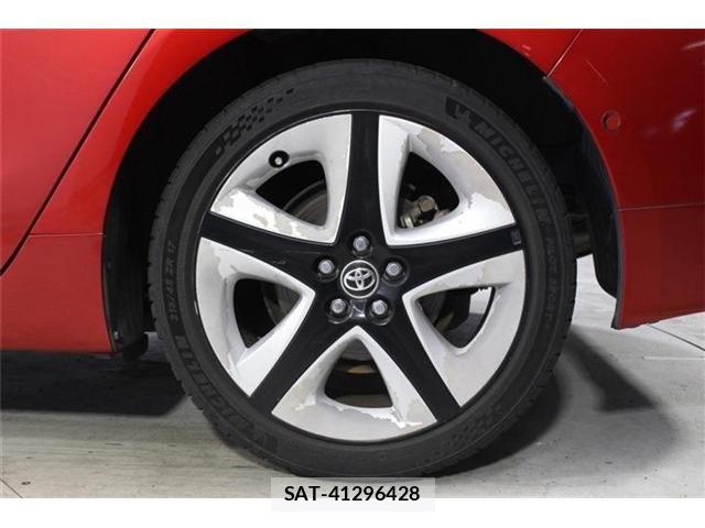 Toyota PRIUS 2015-12 8037689-24
