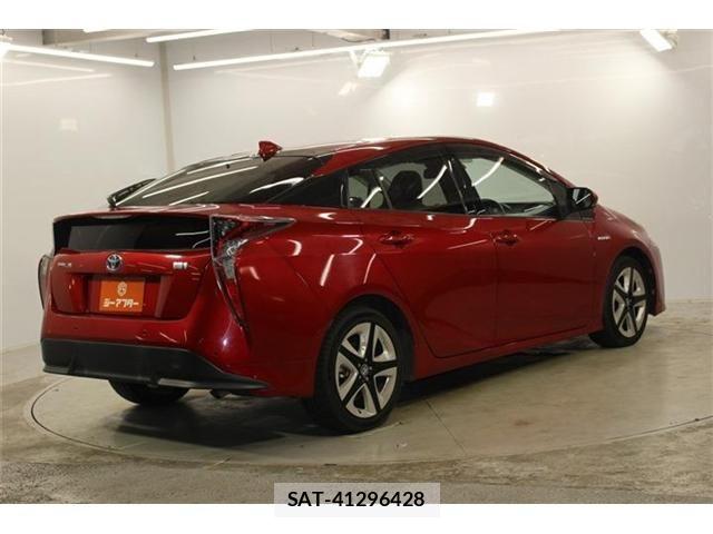 Toyota PRIUS 2015-12 8037689-4