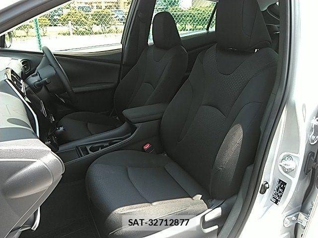 Toyota PRIUS 2019-07 8037667-10