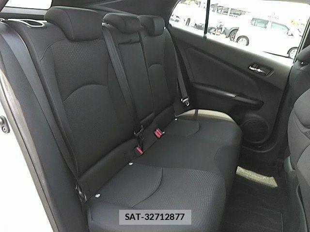 Toyota PRIUS 2019-07 8037667-11