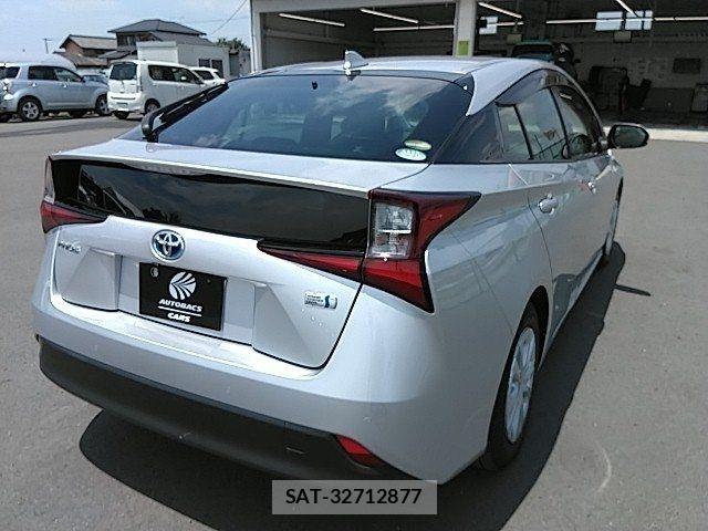 Toyota PRIUS 2019-07 8037667-2