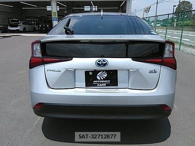 Toyota PRIUS 2019-07 8037667-4