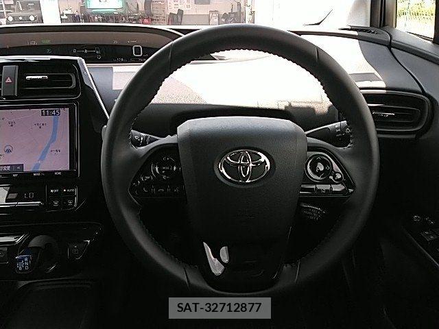 Toyota PRIUS 2019-07 8037667-7