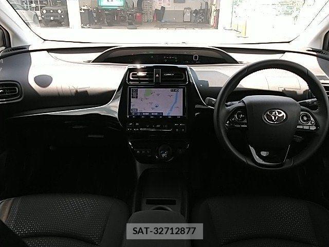 Toyota PRIUS 2019-07 8037667-8