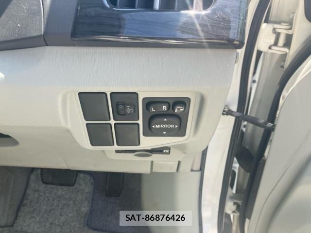 Toyota PRIUS 2011-11 8037747-14