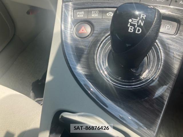 Toyota PRIUS 2011-11 8037747-17
