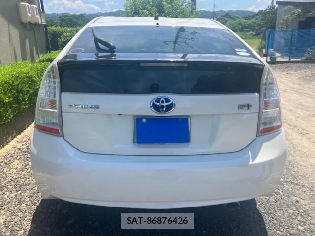 Toyota PRIUS 2011-11 8037747-4