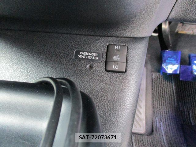 Toyota PRIUS 2016-06 8037670-14