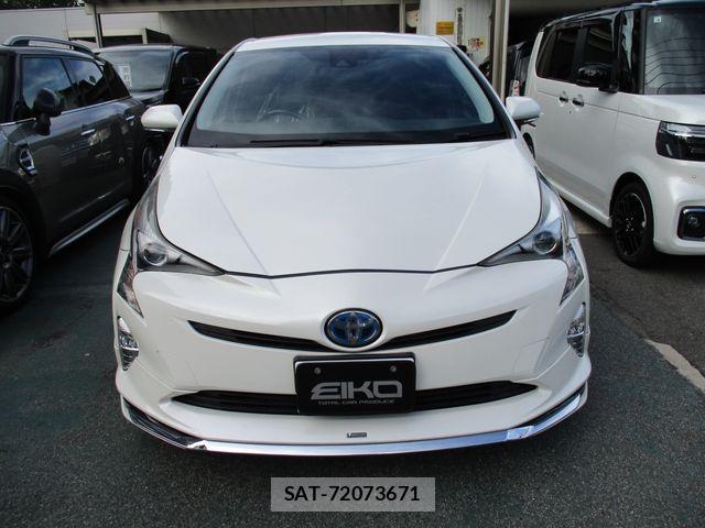 Toyota PRIUS 2016-06 8037670-1