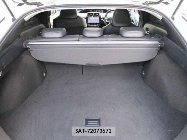 Toyota PRIUS 2016-06 8037670-21