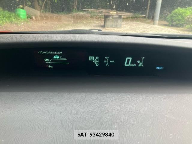 Toyota PRIUS 2012-10 8037723-13