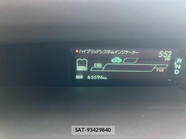 Toyota PRIUS 2012-10 8037723-14