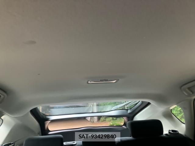 Toyota PRIUS 2012-10 8037723-17
