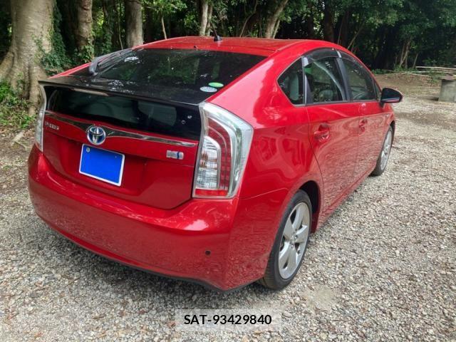 Toyota PRIUS 2012-10 8037723-2