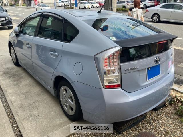 Toyota PRIUS 2009-09 8037751-2