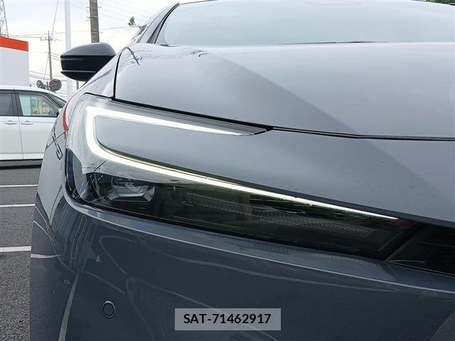 Toyota PRIUS 2023-08 8037641-11