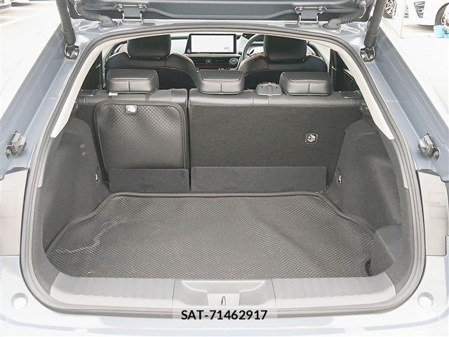 Toyota PRIUS 2023-08 8037641-18