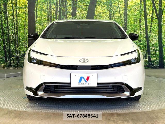 Toyota PRIUS 2023-08 8037633-13