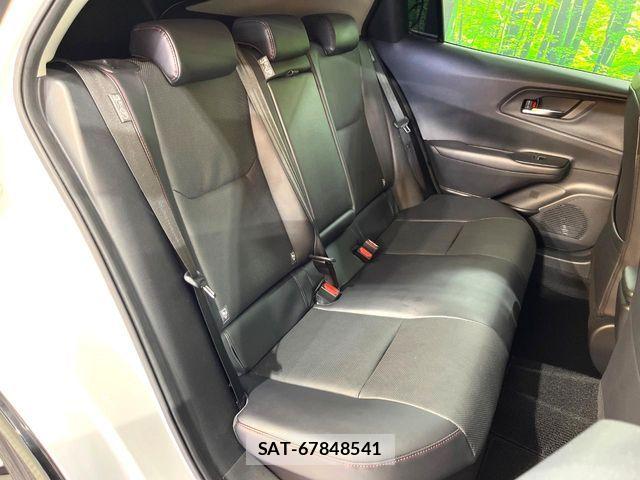 Toyota PRIUS 2023-08 8037633-8