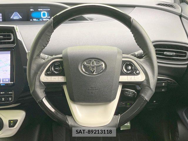 Toyota PRIUS 2016-05 8037675-10
