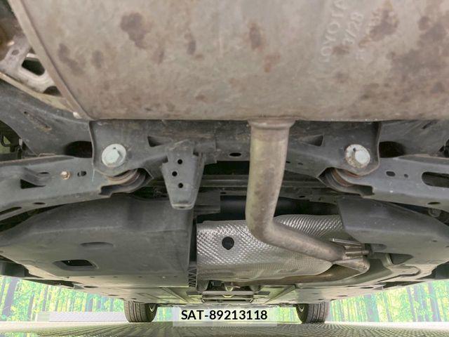 Toyota PRIUS 2016-05 8037675-18
