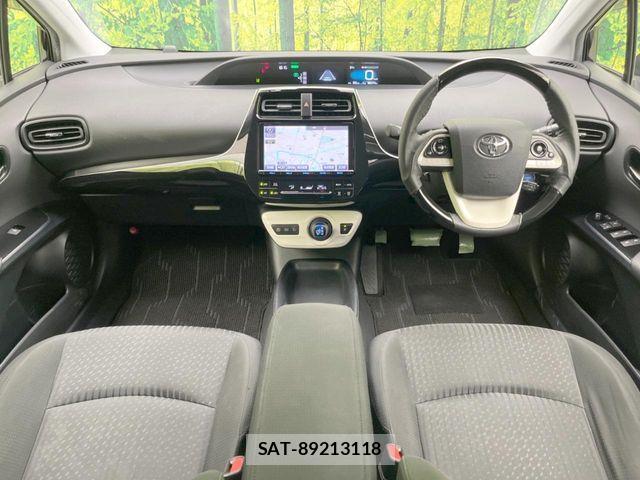 Toyota PRIUS 2016-05 8037675-1