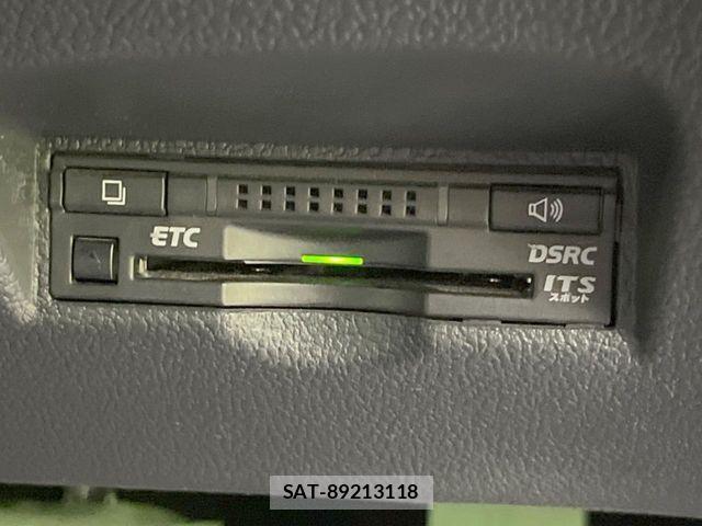 Toyota PRIUS 2016-05 8037675-6