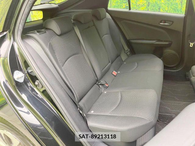 Toyota PRIUS 2016-05 8037675-8