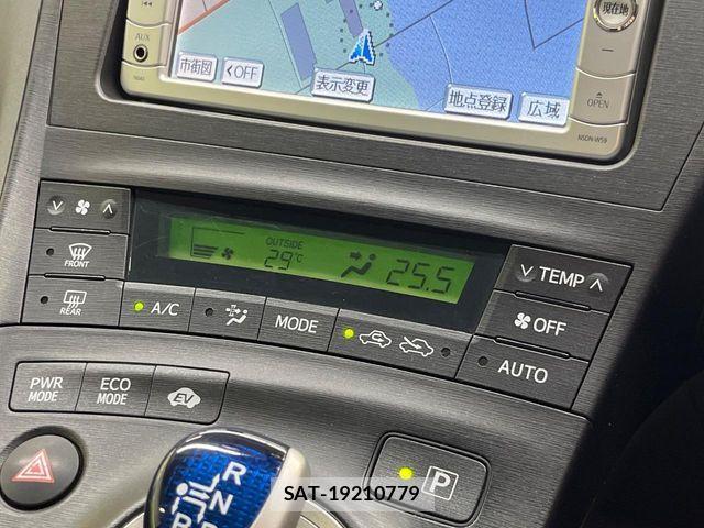 Toyota PRIUS 2010-02 8037735-6