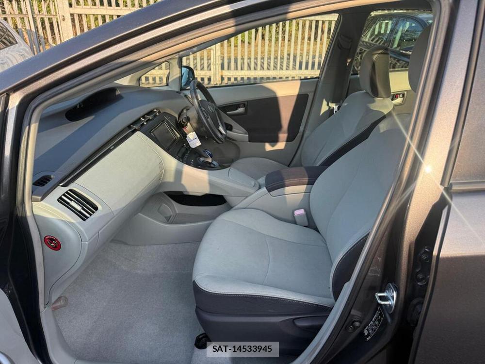 Toyota PRIUS 2010-11 1988938-9