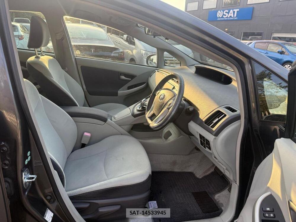 Toyota PRIUS 2010-11 1988938-10