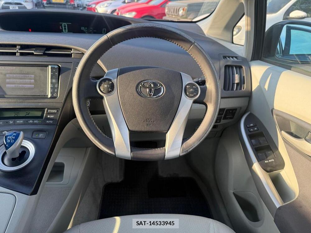 Toyota PRIUS 2010-11 1988938-14
