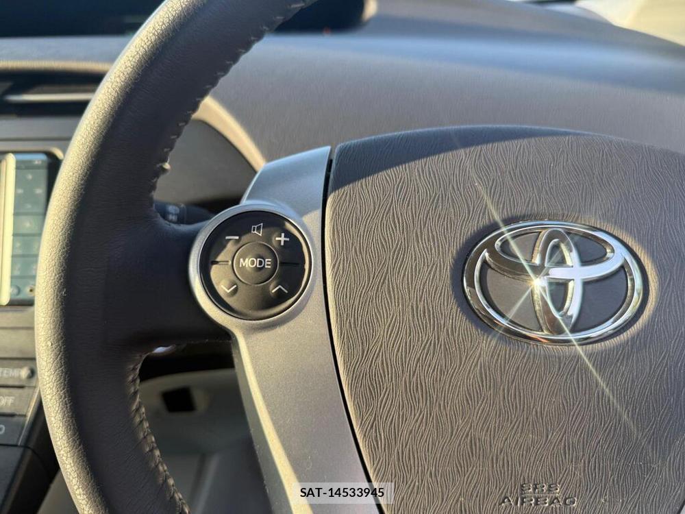 Toyota PRIUS 2010-11 1988938-16