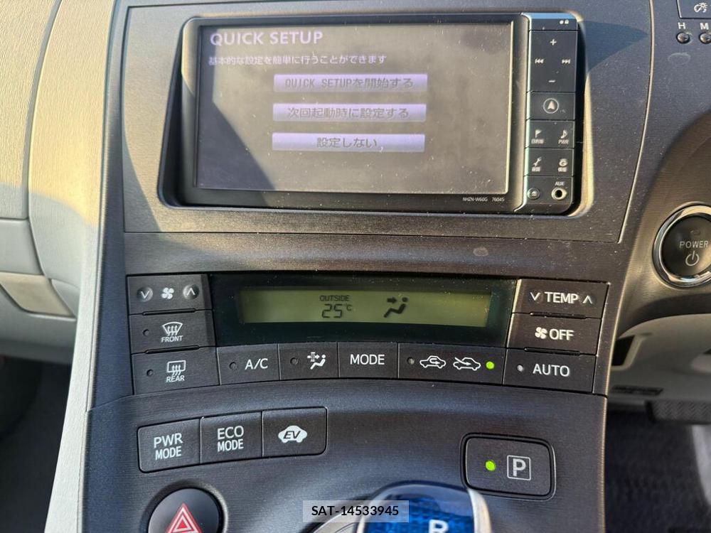 Toyota PRIUS 2010-11 1988938-23