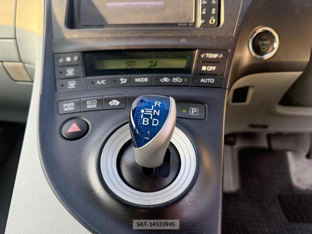 Toyota PRIUS 2010-11 1988938-25