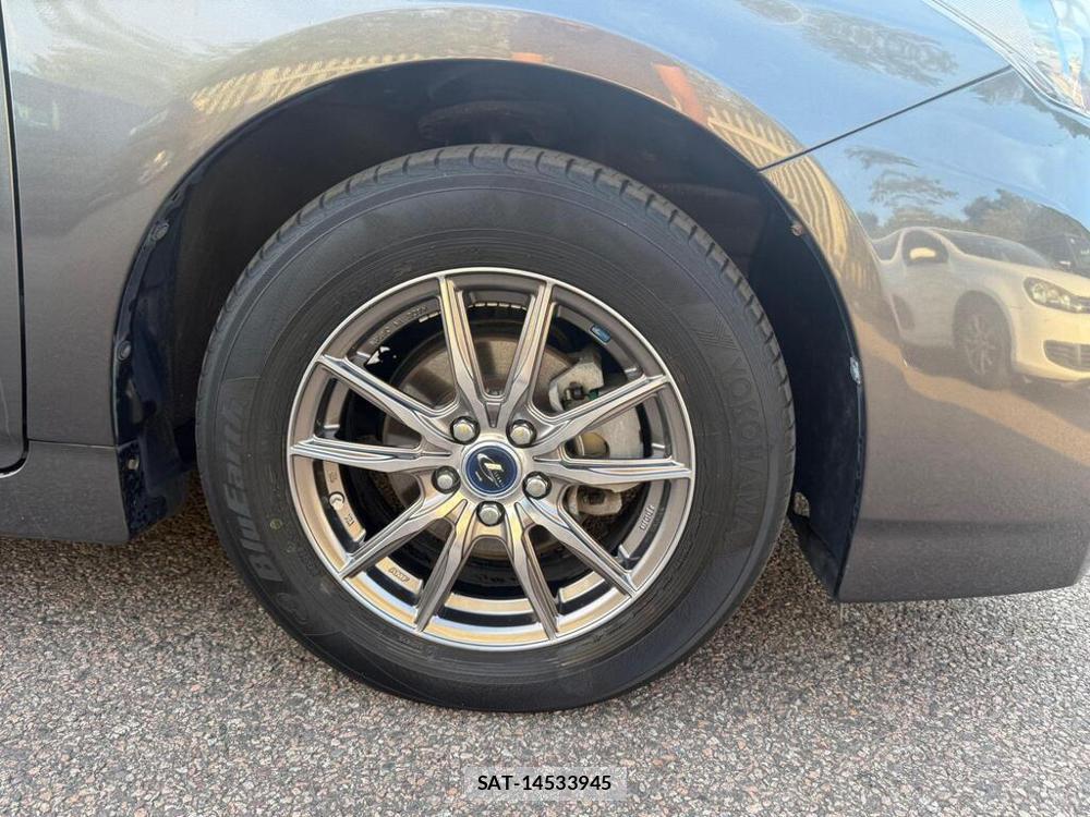 Toyota PRIUS 2010-11 1988938-34