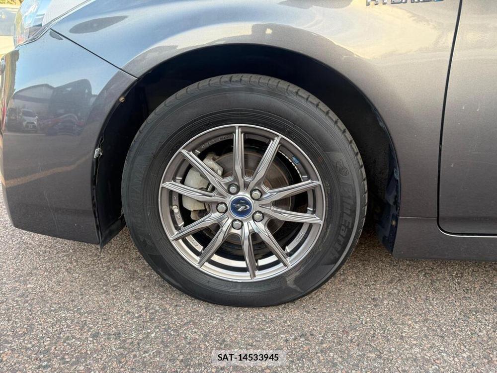 Toyota PRIUS 2010-11 1988938-35