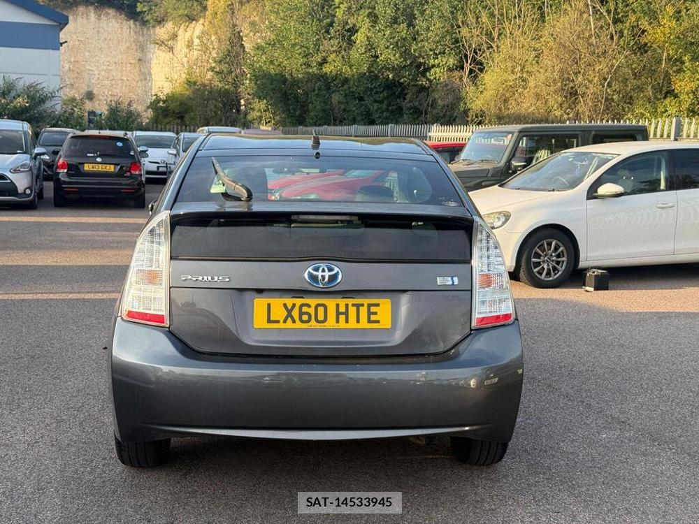 Toyota PRIUS 2010-11 1988938-3