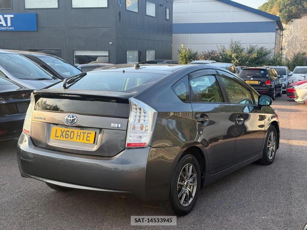 Toyota PRIUS 2010-11 1988938-4